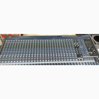 Yamaha 32 Chanel Mixer