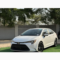 Toyota Corolla LE 2020 White