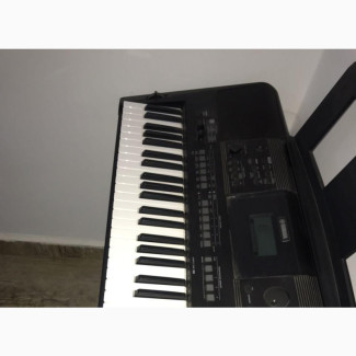 Yamaha PSR E463 Keyboard for Sale