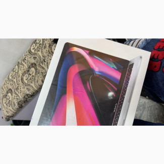 New Laptop Apple MacBook Pro 2022 M2 8GB Apple M2 SSD 512GB