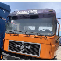 Man Diesel Truck Head With Turn Table 10tyres Injector
