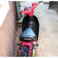 Honda CB 2010 Red