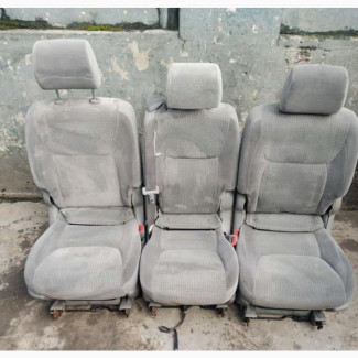 Complete Middle Seat Toyota Sienna 2005-10 Clothes