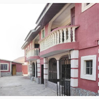 7bdrm Block of Flats in Ibadan for sale