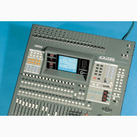 Digital Yamaha Mixer 02R Recording Console