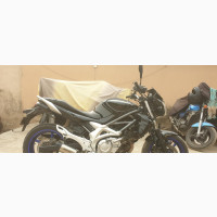 Suzuki Gladius 400cc Black 2013