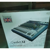 Soundcraft 12 Channel Mixer