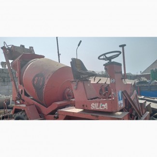 Self Loader Concrete Mixer for Sale