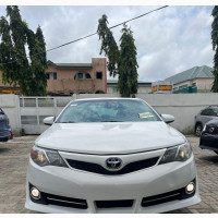 Toyota Camry SE 2012 White
