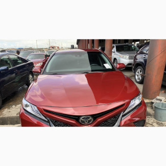 Toyota Camry 2018 Red