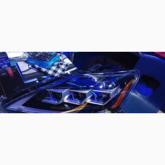 Headl for Lexus. Is 250 2018 Mode