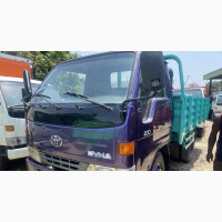 Toyota Dyna 200 Purple