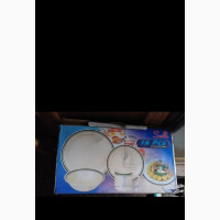 Brand New 16 Piece Dinner Set - Glass Material