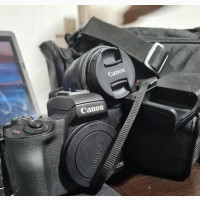 Canon EOS M50 Mark II Mirrorless Camera with 15-45mm Lens - Excellent Condition