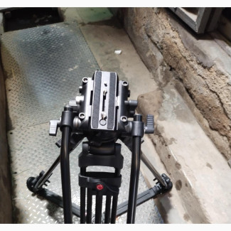 Harman Kardon Heavy Duty Tripod Stand