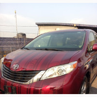 Toyota Sienna 2011 Red