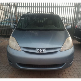 Toyota Sienna 2009 Blue