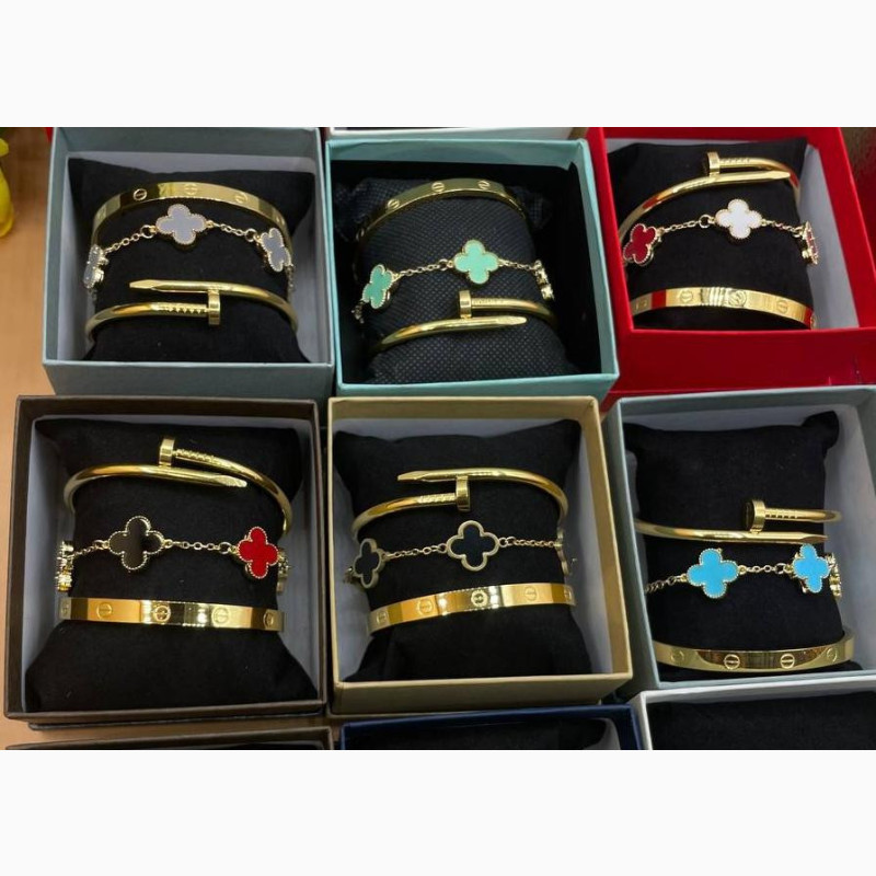Фото 1/1. VCA Combo Set - Bracelets for Women