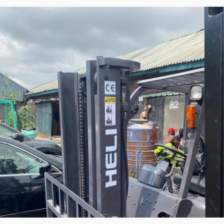 3 Tons Heli Forklift. Isuzu Engine