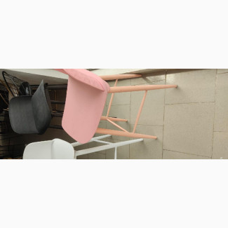 Classic Bar Stool With Iron Leg