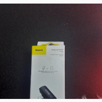 Basesus Splitter / iPhone Adapter Audio and Charge