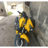 Bajaj Avenger 220 Cruise 2019 Yellow