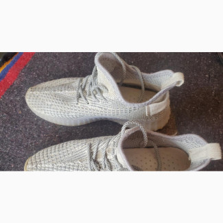 Pre-owned Shoe