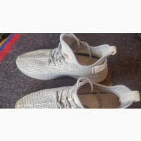 Pre-owned Shoe