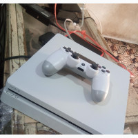 PS4 (White)