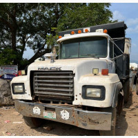 Mack 24-Valve Powerful Tipper