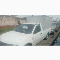 Mitsubishi L300 2005 White