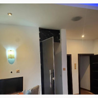 Dark Hinge Door Glass