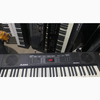 Alesis Keyboard With Transpose 5 Octave