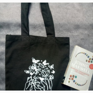 Stylish Graphics Totebag Design