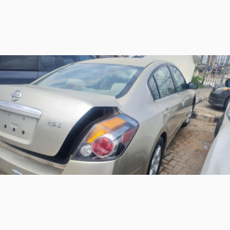 Nissan Altima 2.5 S Sedan 2010 Gold