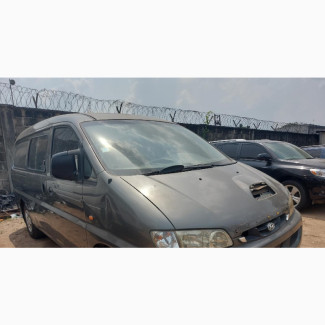 Hyundai H-100 2002 Brown