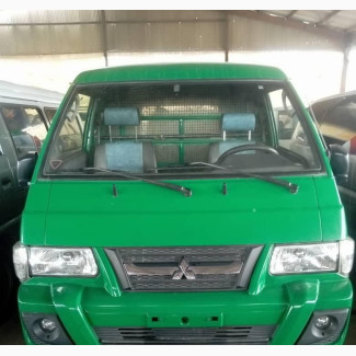 Mitsubishi L300 2005 Green