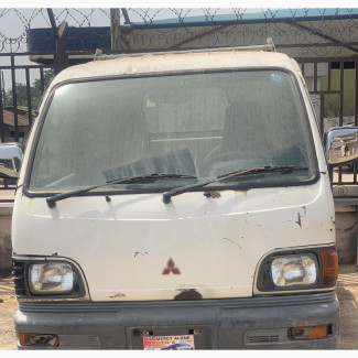 Pick Up Truck Mitsubishi