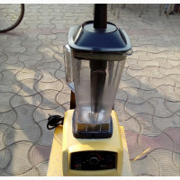 Heavy Duty Commercial Blender