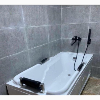 Executive Plane Bathtub (Headrest)