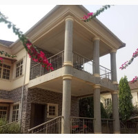 Luxurious 4 Bedroom Duplex in Blooms Vine Estate, Apo District