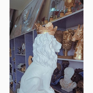 White Crown Lion Statue
