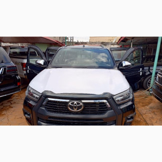 New Toyota Hilux 2021 Black