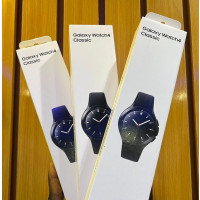 Brand New Samsung Galaxy Watch4 iPhone Watch