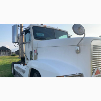 2000 Freightliner Convention Truck