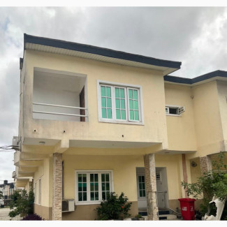 4bdrm Townhouse/Terrace in Lekki Gardens Phase, Abraham Adesanya