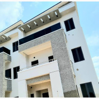 5bdrm Duplex in Bricks Luxury Court, Durumi for sale