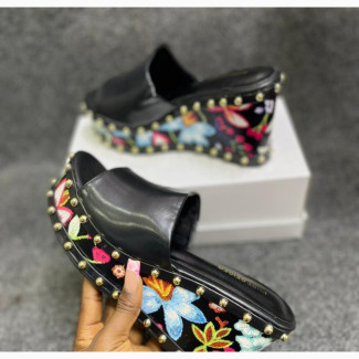 Female Slip on With Desined Sole