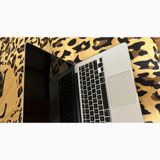 New Laptop Apple MacBook Pro 2015 8GB Intel Core I5 SSHD+SSD 128GB