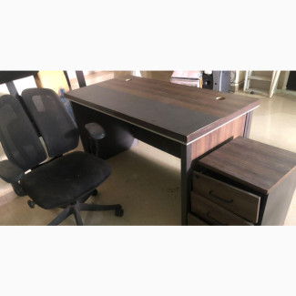Standard Office Table and Chair